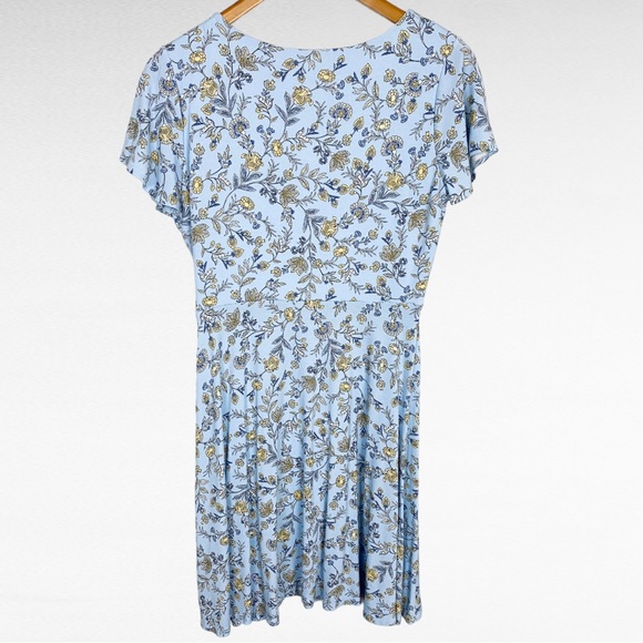 Rachel Ashwell | Sky Blue Botanical Short Sleeve Surplice V-Neck Mini Sundress - Picture 5 of 7